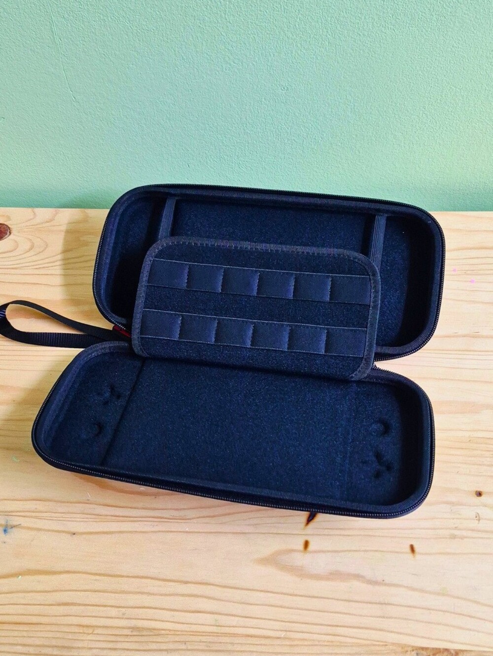 Deluxe Hard-Shell Carrying Case for Nintendo Switch 2